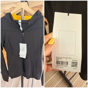 lululemon athletica Black Windbreaker Jacket with Yellow Lining